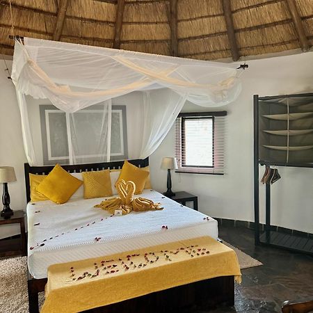 Ku Sungula Safari Lodge Balule Game Reserve Bagian luar foto