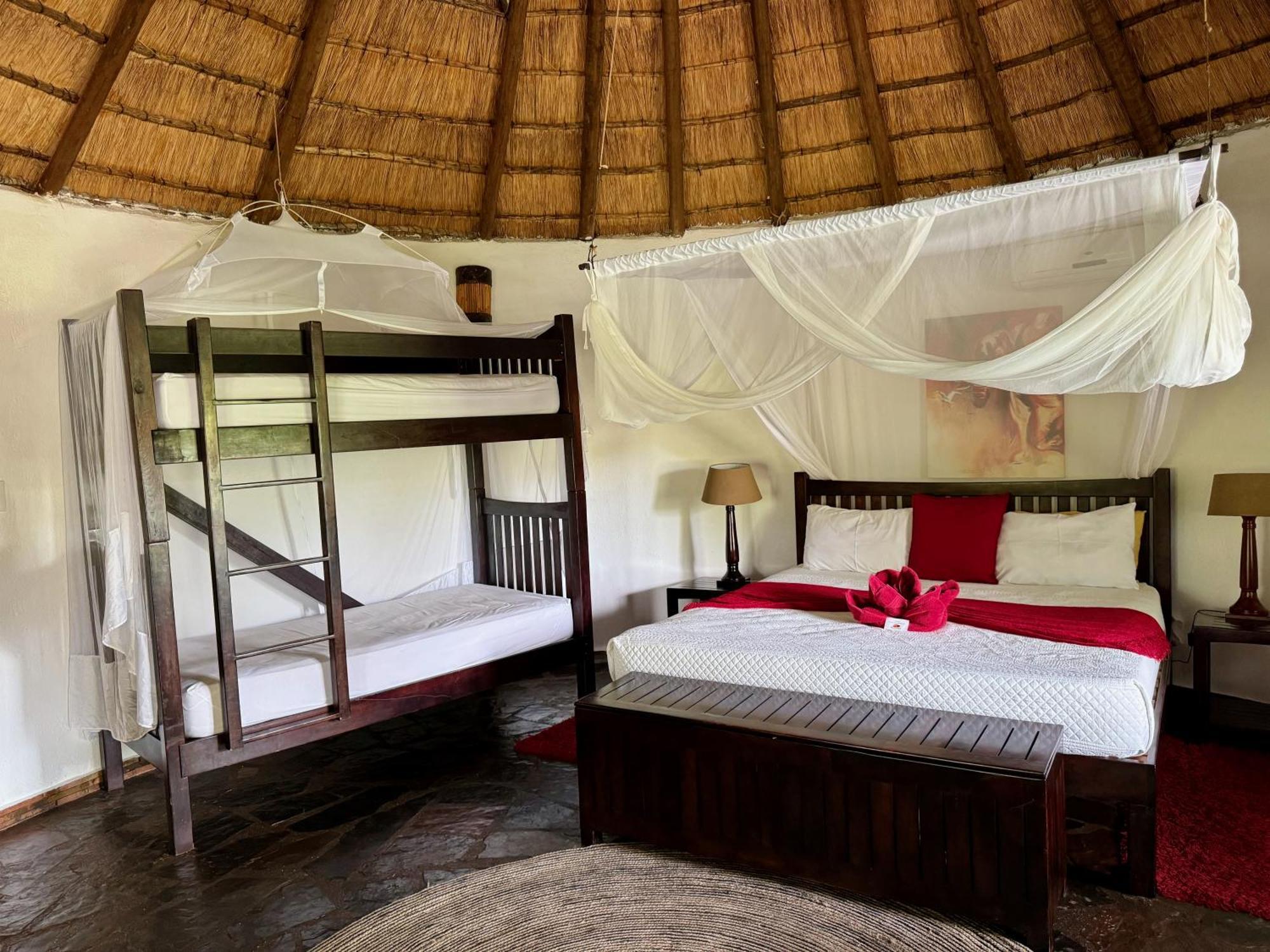 Ku Sungula Safari Lodge Balule Game Reserve Bagian luar foto